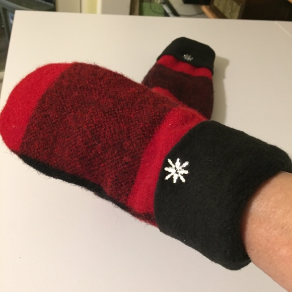 Red Black Wool Mittens Small to Medium Wool Fleece - Picture 3 of 5